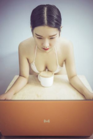 亚洲乱码精品久久久久久_2022在线观看